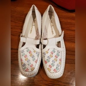 MUSHROOMS SZ 8 Shoes Leather